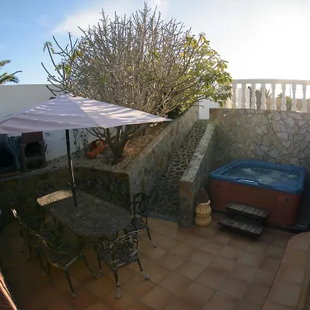 Vila Cuevas Tías